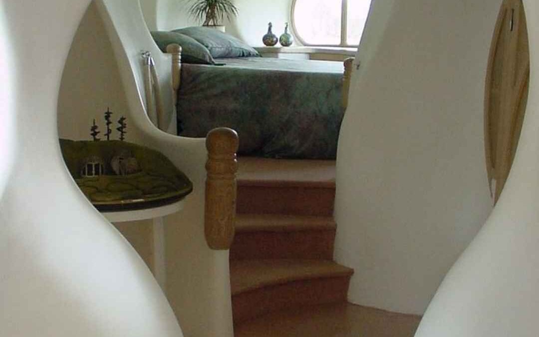 Curved walls interior